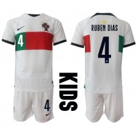 Koszulka piłkarska Portugalia Ruben Dias #4 Strój wyjazdowy dla dzieci MŚ 2022 tanio Krótki Rękaw (+ Krótkie spodenki)